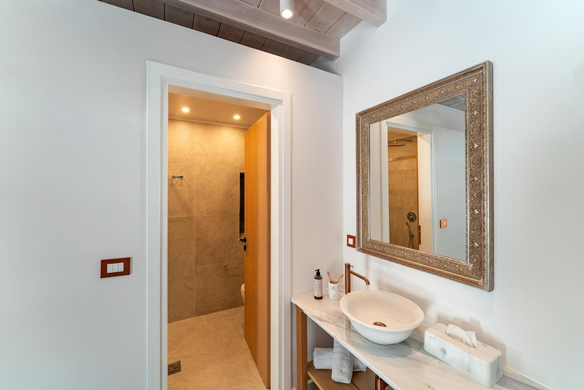 Nisomar Suites Simi Dış mekan fotoğraf